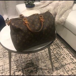 100% Authentic Louis Vuitton Speedy 30